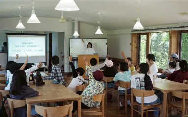 ワークショップや実践的な学び